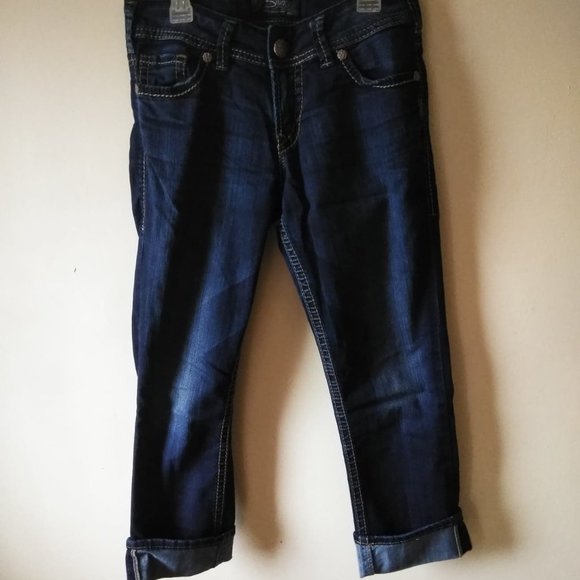 🔥2 for 50🔥Cuffed Dark Wash Silver Suki Capris - Picture 4 of 5